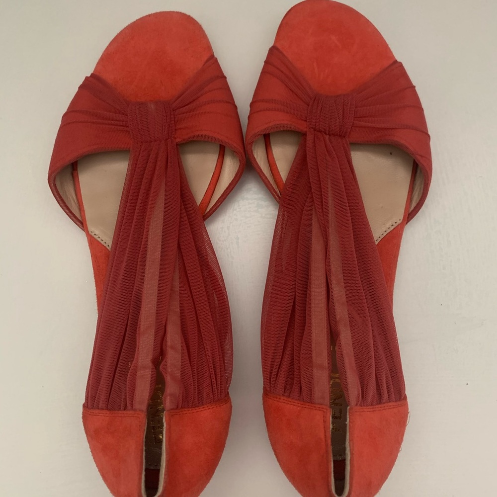 Gorgeous Fendi flats never worn!